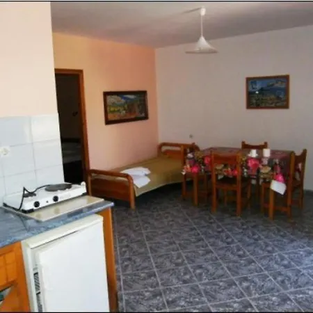 Apartment Studios Kefalos *